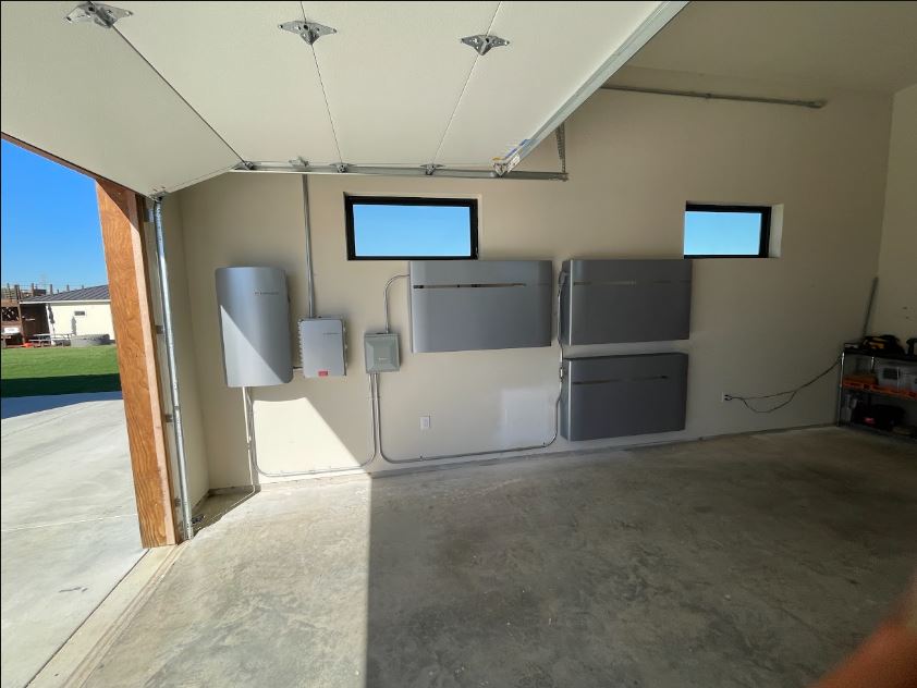 Home battery storage and electrical equipment installed by roofio in Martindale, Texas